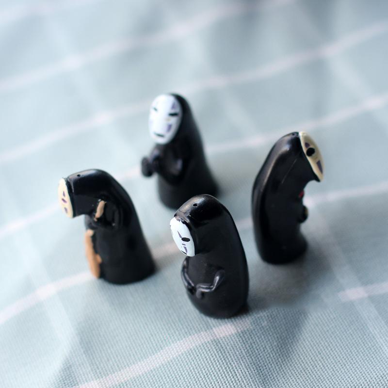 Totoro Figurines - Mini Faceless Men - 4 pieces / set